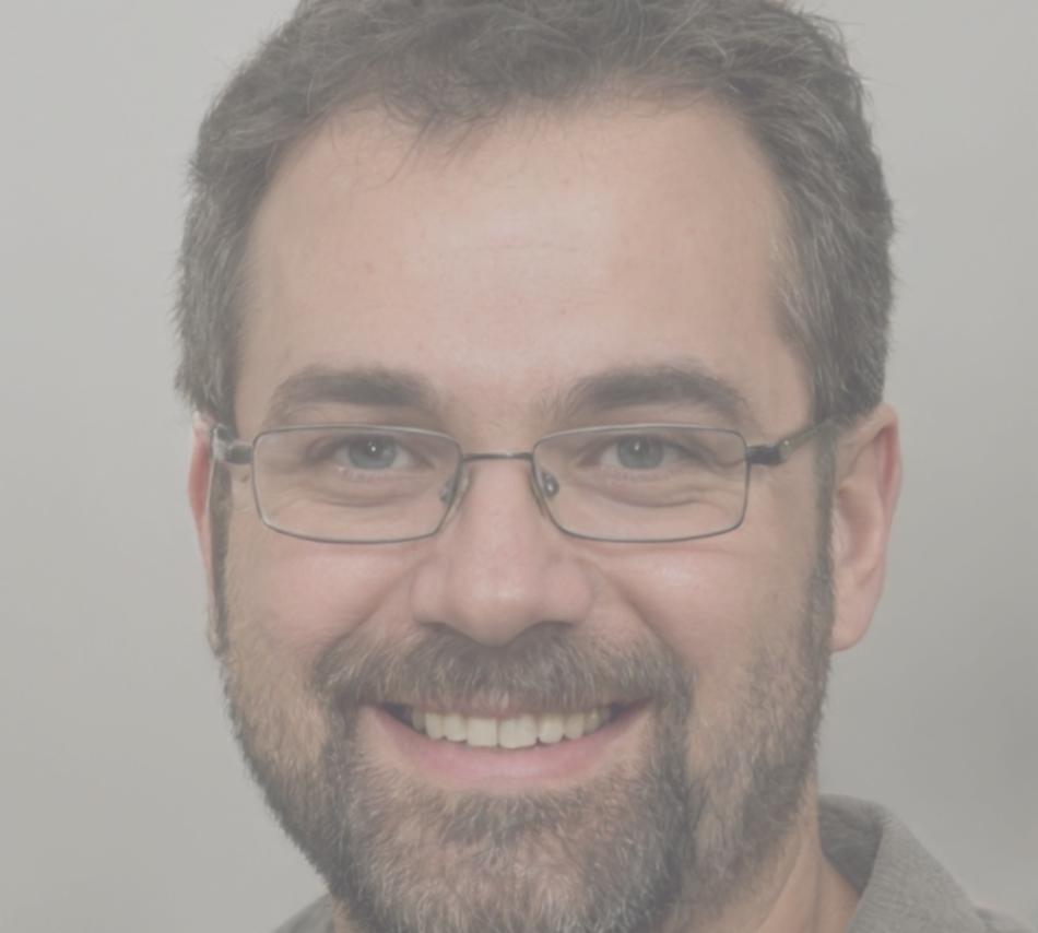 Miguel Hernández, Instructor Principal de Arte Conceptual